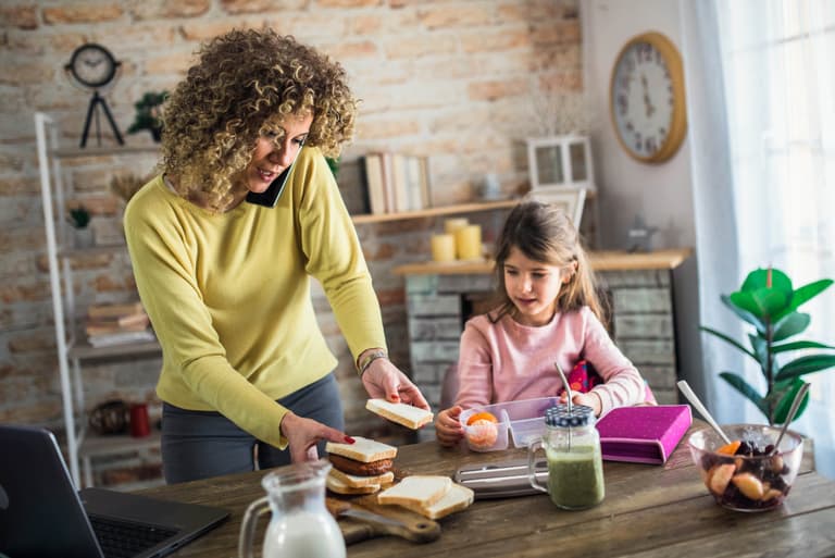 Mum slammed for making five weeks of school lunches at one time