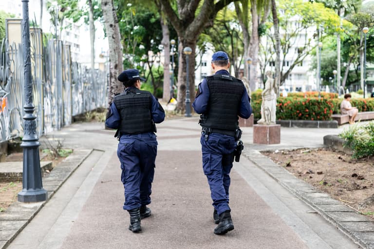 Decapitated head wrapped in tin foil handed to police